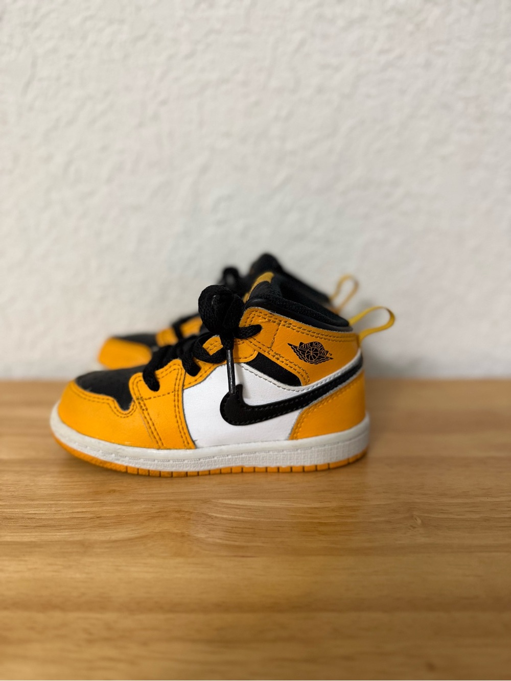 Nike Air Jordan Kids High-Top Sneakers in Yellow, Black & White